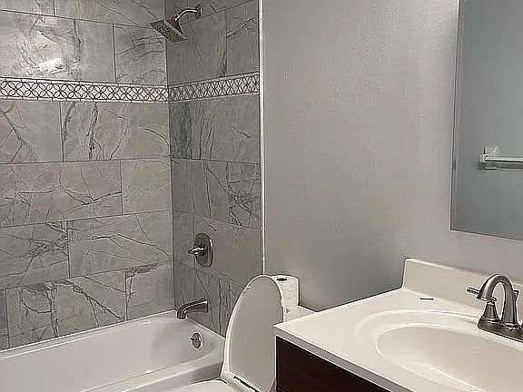4th image of 411 N Halifax Ave APT 207