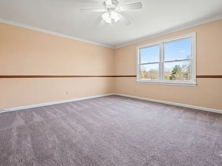 124 Beach 27 St — Photo 3