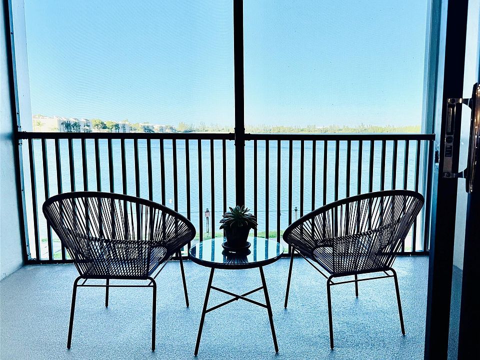 1st image of 112 Lake Emerald #206