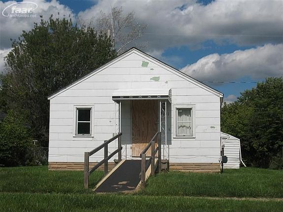 3rd image of 3111 Beechwood Ave