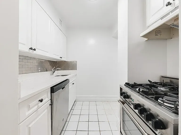 154 W 70th St #9-G — Photo 6