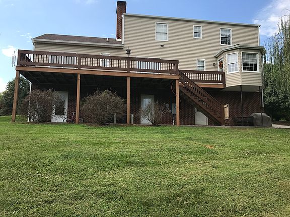 2nd image of 1823 Vista Cir