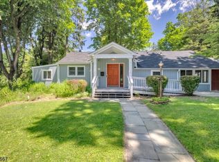 10 Cherry Tree Ln, Sparta, NJ 07871