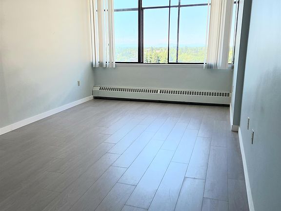 5th image of 6631 Minoru Blvd #1305