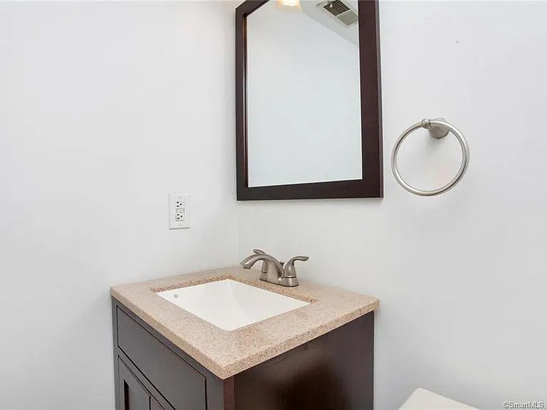 291 Hope St #B5 — Photo 12