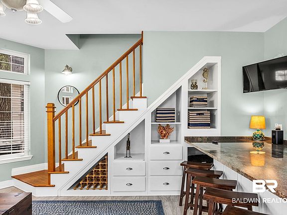 4th image of 4688 Walker Ave #B-4