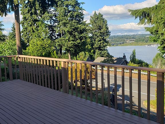 3rd image of 4222 Mercerwood Dr