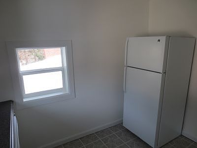 3rd image of 303 Main Rd N #2
