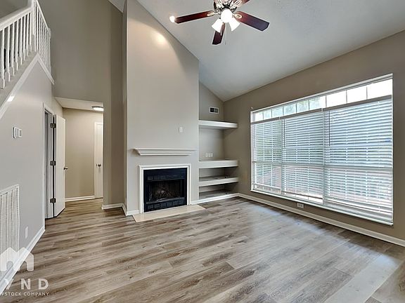 2nd image of 3100 Creekview Ln