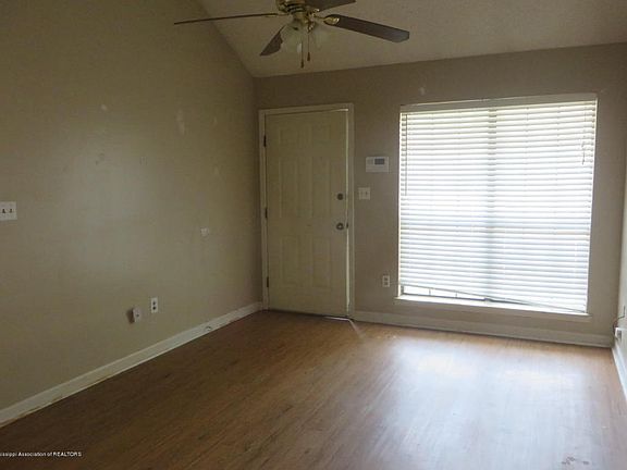5th image of 3310 Edenshire Ln