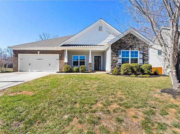 5365 Holbein Gate Rd, Walkertown, NC 27051