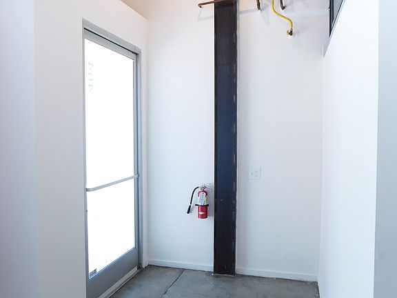 4th image of 211 W Emporia St #404