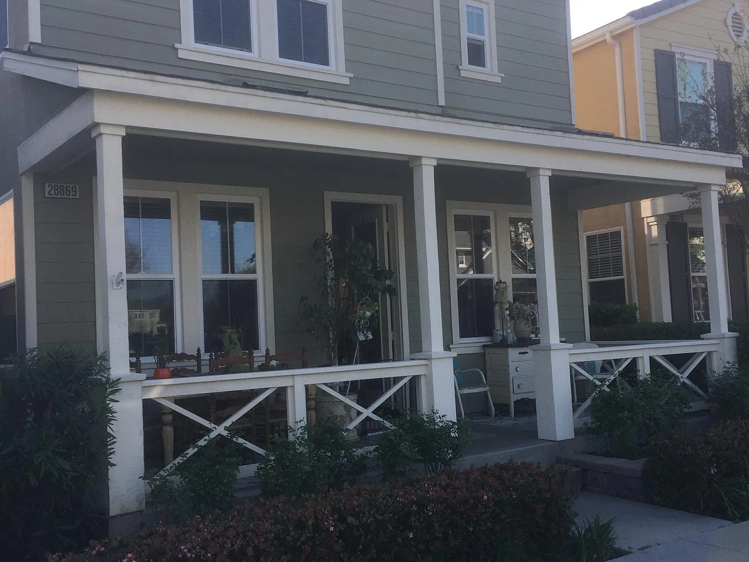 4 bed, 2.5 bath, 2263 sqft, $3,700 — Photo 2