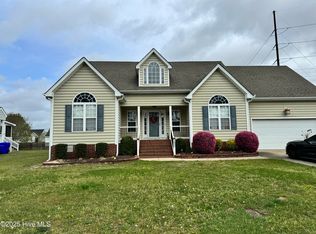 2032 Cherrytree Ln, Winterville, NC 28590