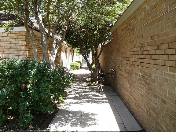 4th image of 4427 Norwood St