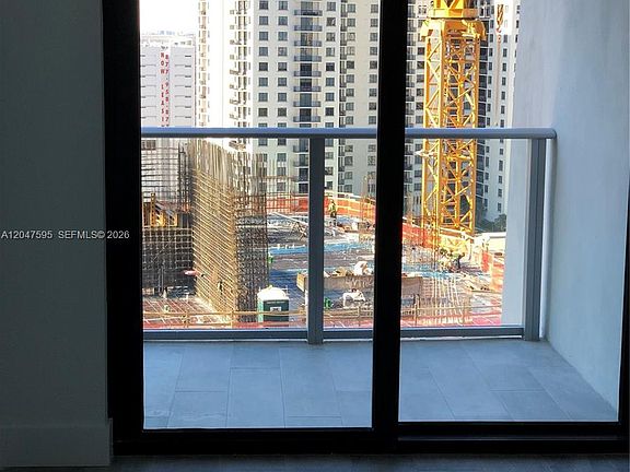 4th image of 1010 Brickell Ave Unit 3709