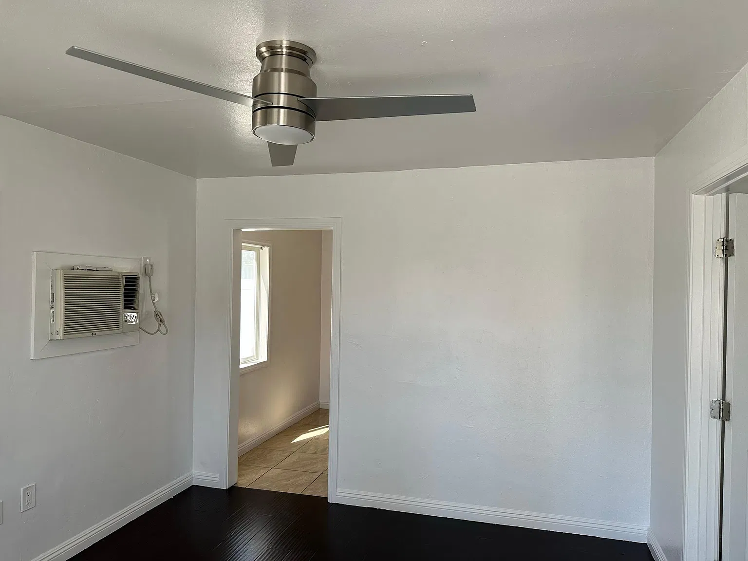 45307 Sierra Hwy — Photo 1