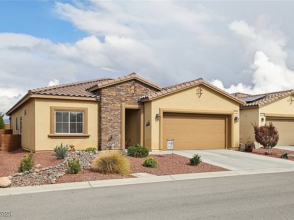 2nd image of 4760 Lorenzo Way