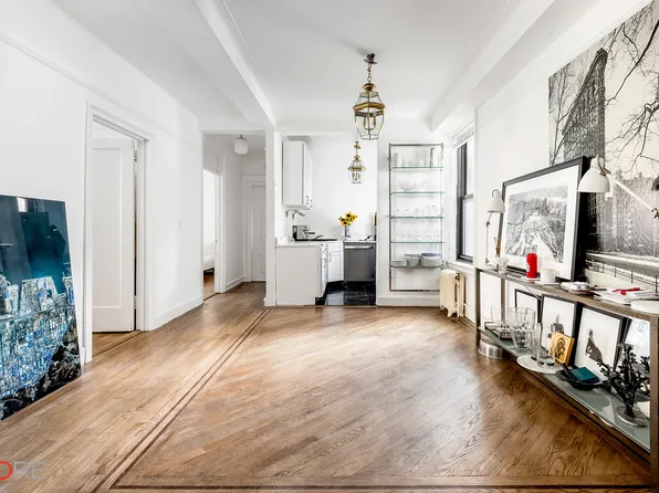 310 West 106th Street image 2 of 10