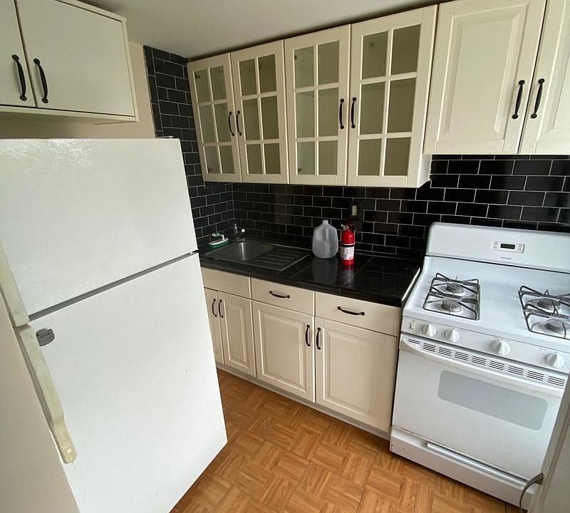 1st image of 514 Court St #2AA