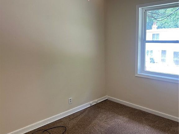 2nd image of 302 Monticello Dr