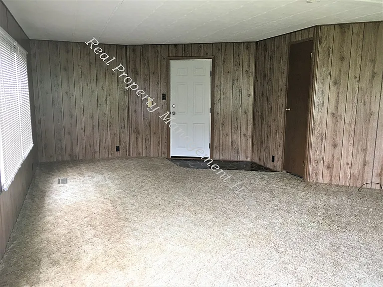 299 Cottonwood Rd — Photo 3