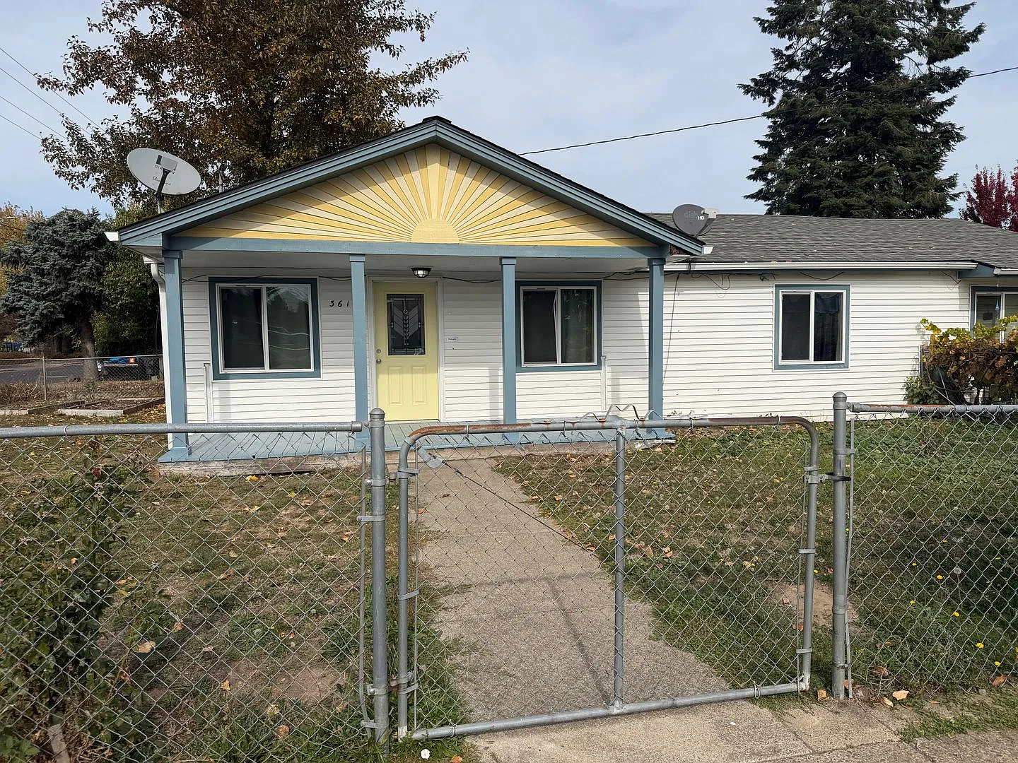 2-bedroom 1 bath duplex in Springfield. — Photo 1