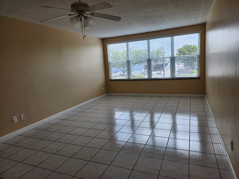 5820 N Church Ave #311 — Photo 8