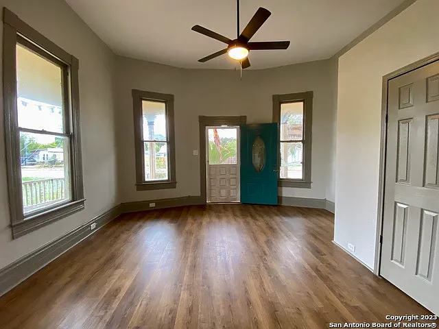 1 bed, 1.0 bath, 700 sqft, $875 — Photo 4