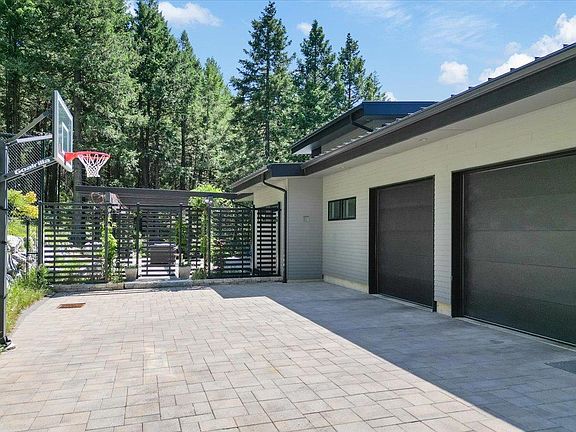 4th image of 5424 S Park Ln