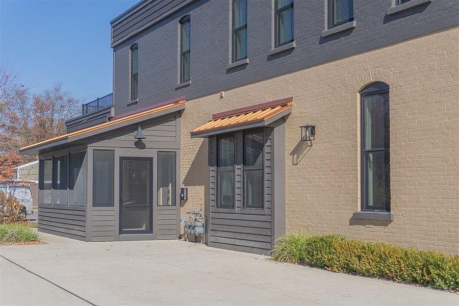 1st image of 47 E Main Ave #1