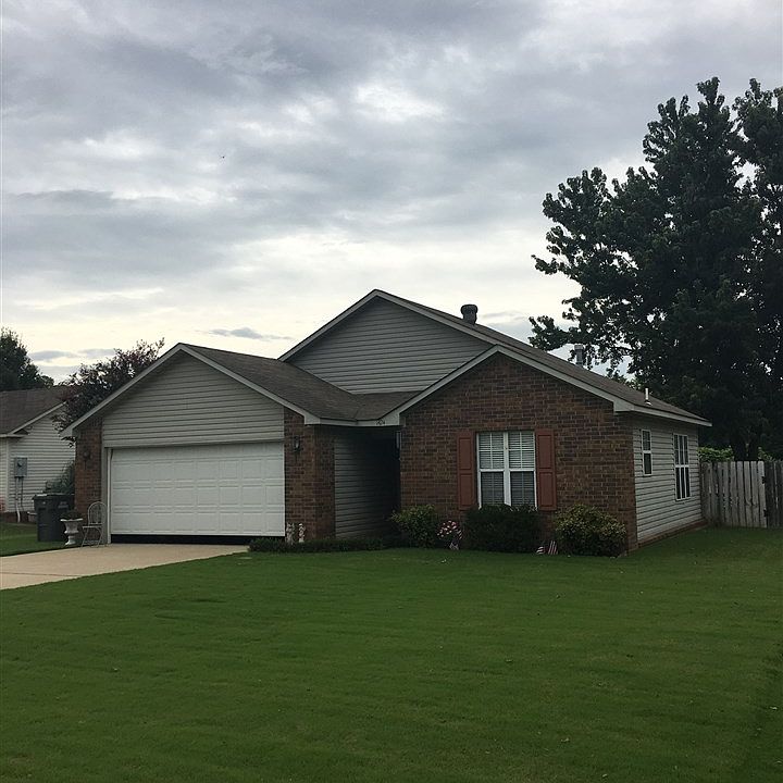 2nd image of 1424 Crepe Myrtle Dr