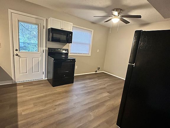4th image of 321 Winston Ct #A
