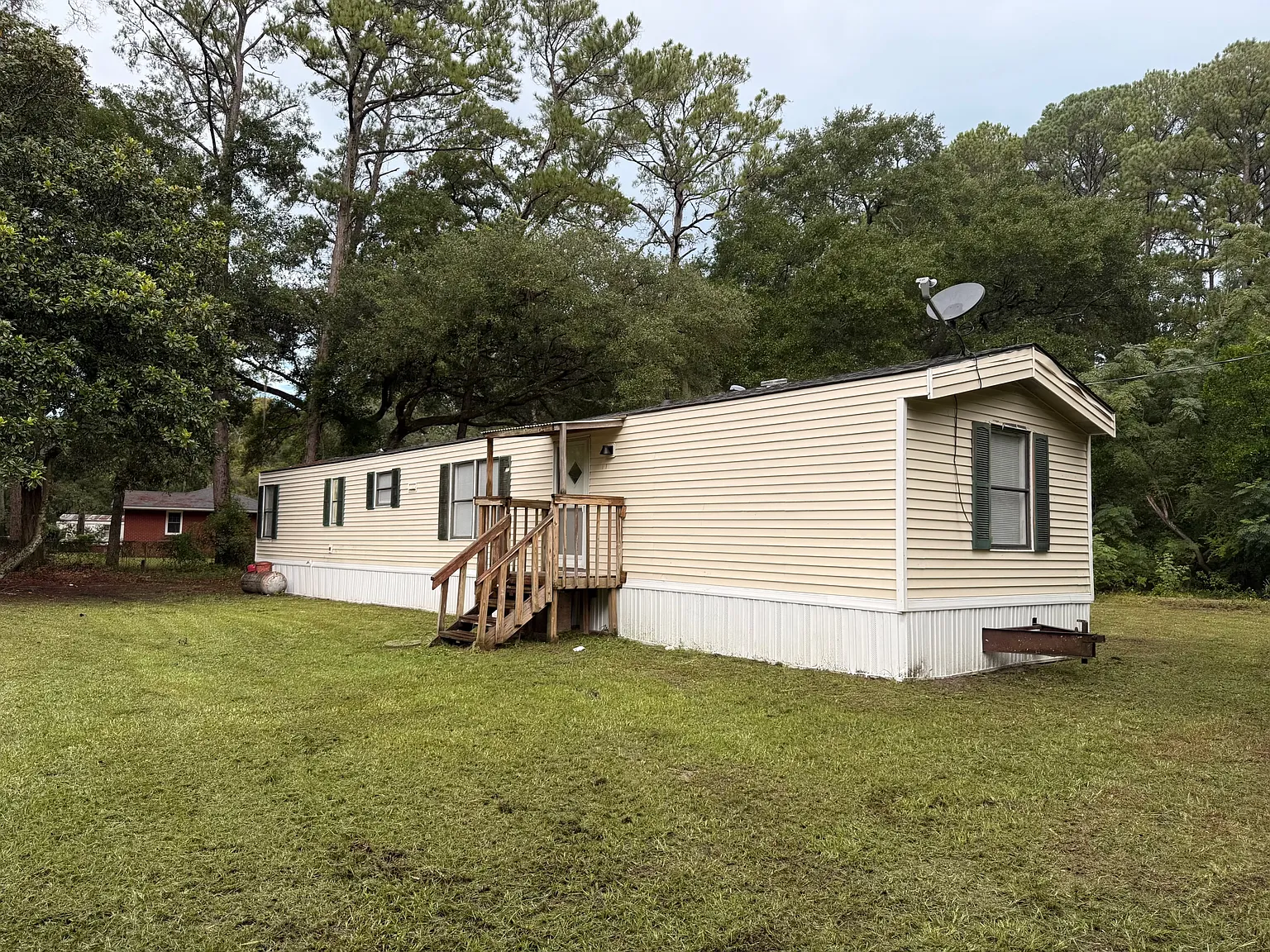 2 bed, 1.5 bath, 924 sqft, $1,200 — Photo 2