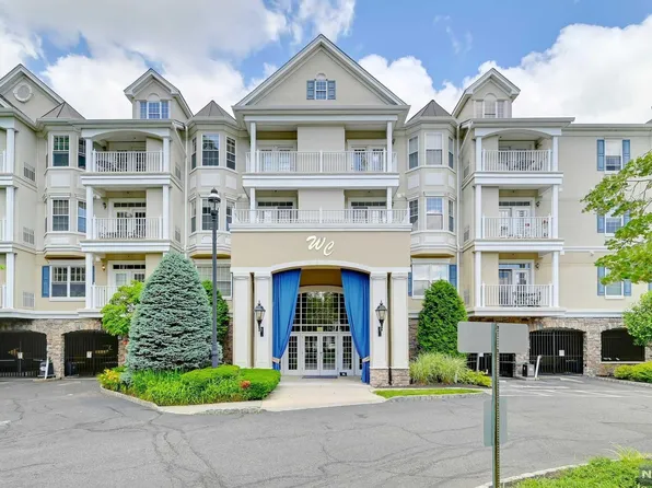 175 Rochelle Ave Unit 211, Rochelle Park, NJ 07662