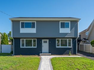 214 Alberta Dr, Saddle Brook Twp., NJ 07663