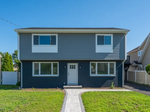 214 Alberta Dr, Saddle Brook Twp., NJ 07663