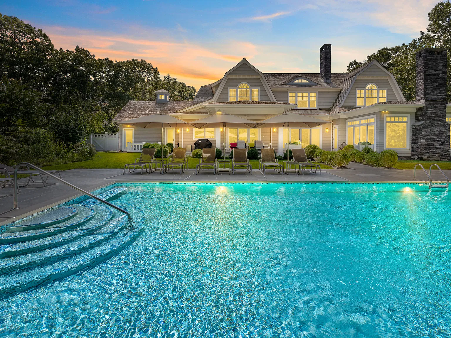 Magnificent East Hampton Luxurious Retreat — Photo 3