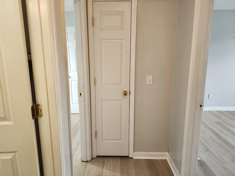 124 Williams St — Photo 14
