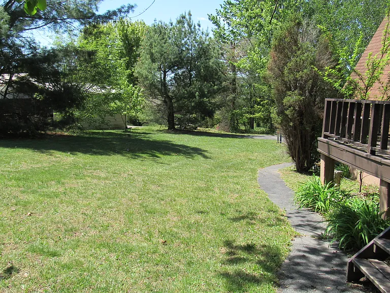 340 Goheen St — Photo 8