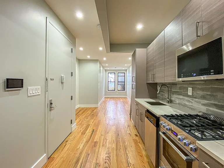 203 Highland Pl #1R — Photo 7