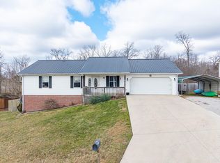 375 Canterbury Dr, Science Hill, KY 42553