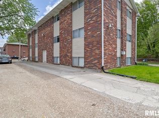 625 S New St, Springfield, IL 62704