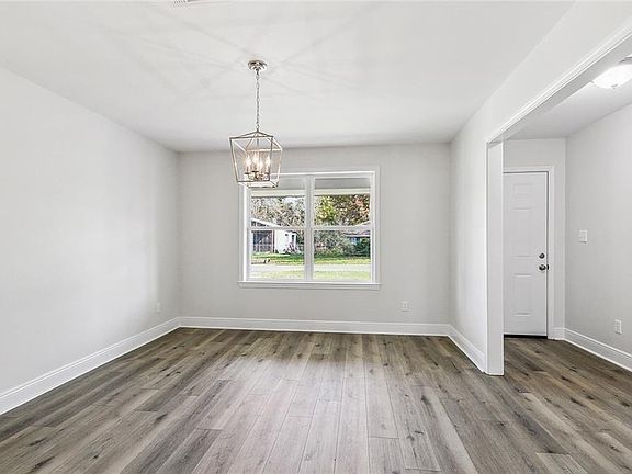 3rd image of 419 Magnolia Ave