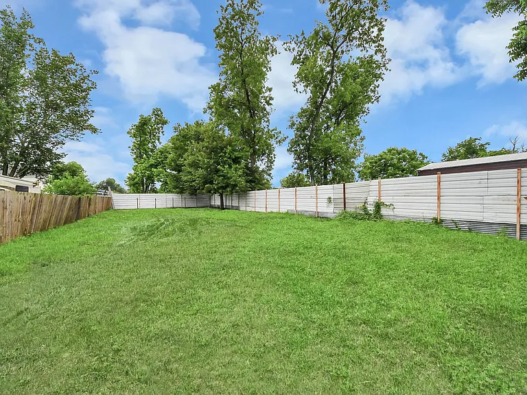 6613 Morrow St — Photo 31
