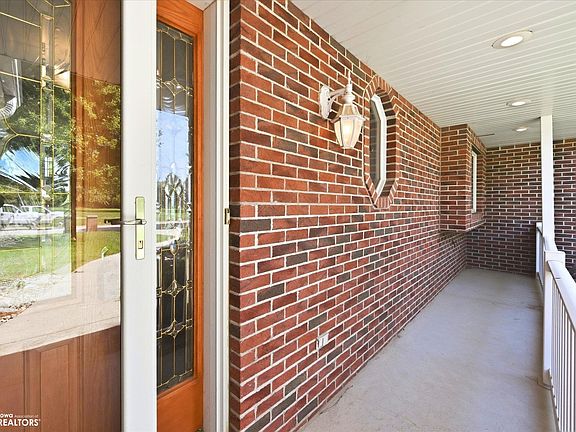 5th image of 4022 Ridgeway Dr