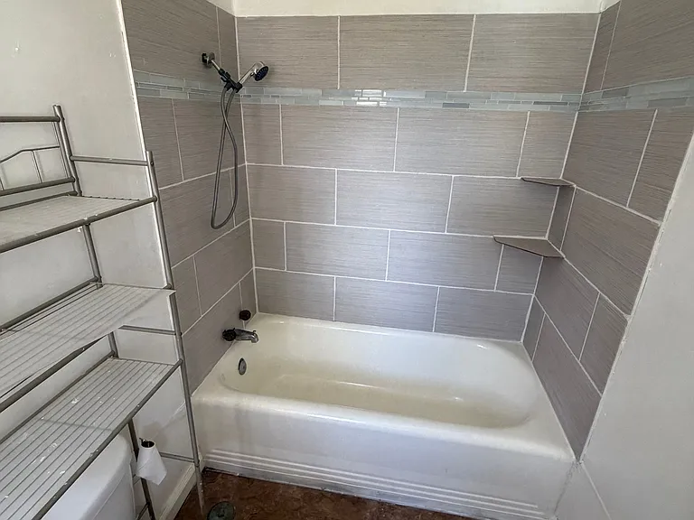 148 E Herndon St #148 — Photo 11