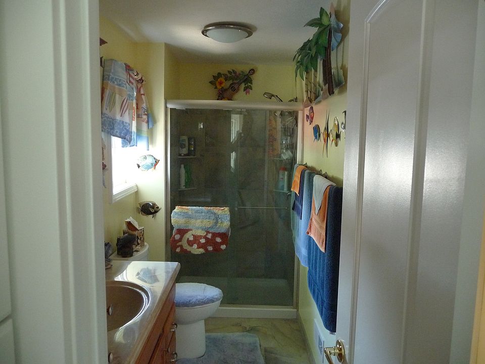1st image of 301 East Eldora Ave.
