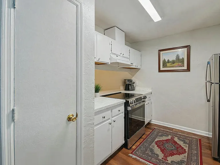 426 E 7th Ave #16 — Photo 2