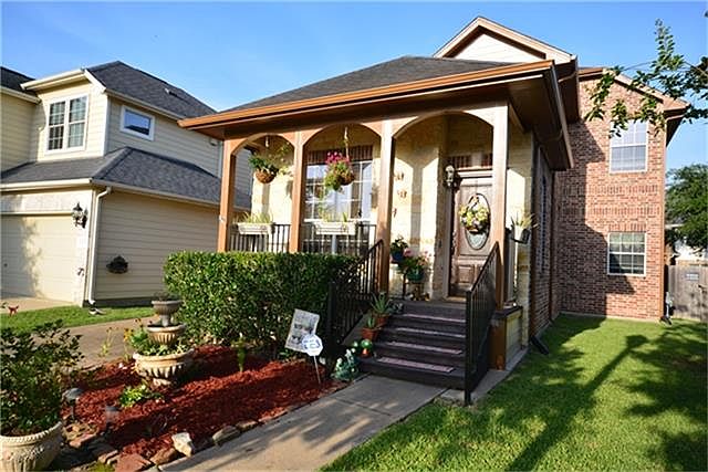 1st image of 6327 Cameron Cove Ln